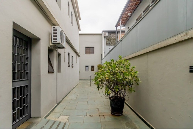 Imagem Casa com 10 Quartos à Venda, 444 m² em Mirandópolis - São Paulo Imagem Casa com 10 Quartos à Venda, 444 m² em Mirandópolis - São Paulo