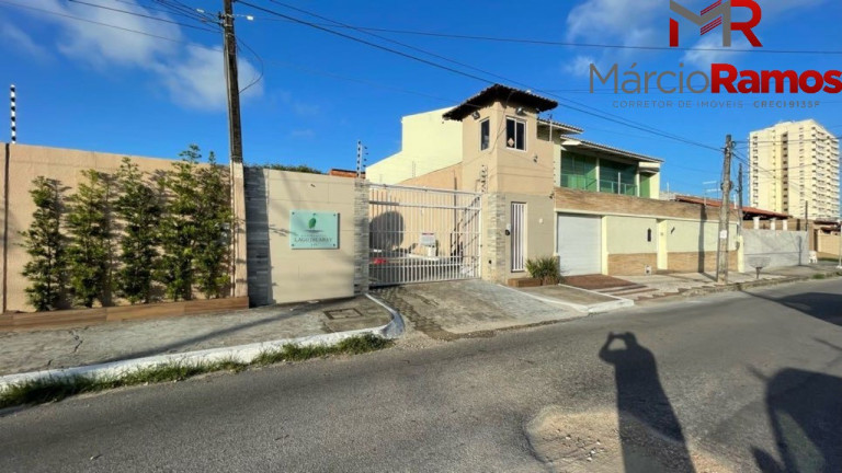 Imagem Casa com 3 Quartos à Venda, 100 m² em Cidade Dos Funcionários - Fortaleza Imagem Casa com 3 Quartos à Venda, 100 m² em Cidade Dos Funcionários - Fortaleza