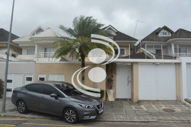 Casa de Condomínio com 4 Quartos à Venda, 278 m² em Recreio Dos Bandeirantes - Rio De Janeiro