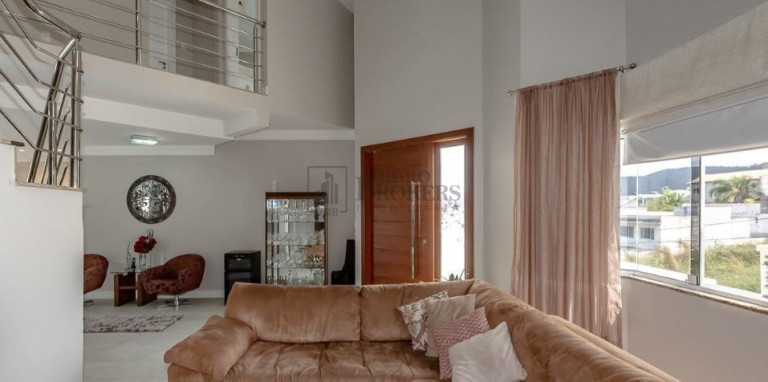 Imagem Casa com 3 Quartos à Venda, 304 m² em Ariribá - Balneário Camboriú