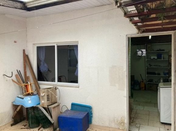 Imagem Casa com 5 Quartos à Venda, 200 m² em Mercês - Curitiba