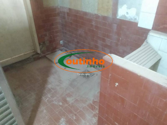 Imagem Casa com 7 Quartos à Venda, 310 m² em Maracanã - Rio De Janeiro Imagem Casa com 7 Quartos à Venda, 310 m² em Maracanã - Rio De Janeiro