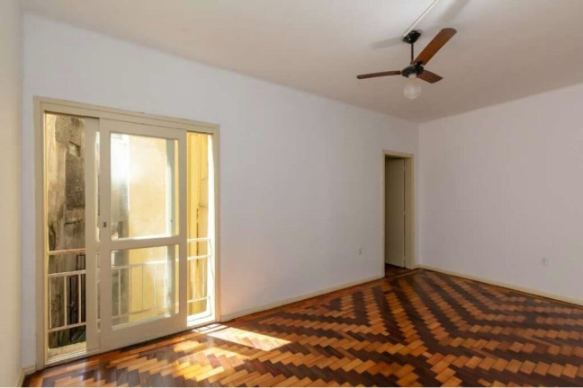 Imagem Imóvel com 3 Quartos à Venda, 75 m² em Centro Histórico - Porto Alegre Imagem Imóvel com 3 Quartos à Venda, 75 m² em Centro Histórico - Porto Alegre
