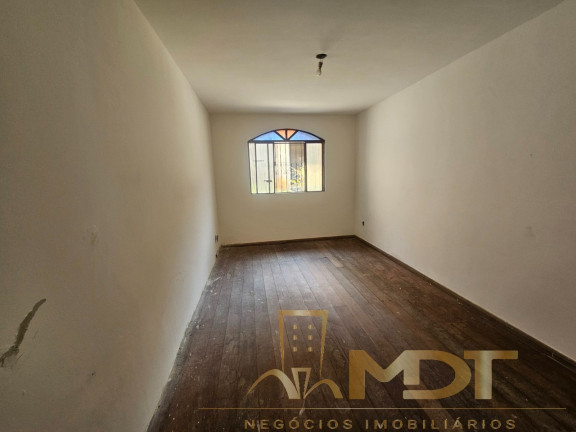 Imagem Casa com 4 Quartos à Venda, 232 m² em Copacabana - Belo Horizonte