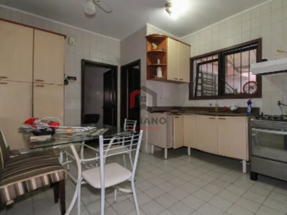 Imagem Casa com 4 Quartos à Venda, 251 m² em Chácara Das Pedras - Porto Alegre Imagem Casa com 4 Quartos à Venda, 251 m² em Chácara Das Pedras - Porto Alegre