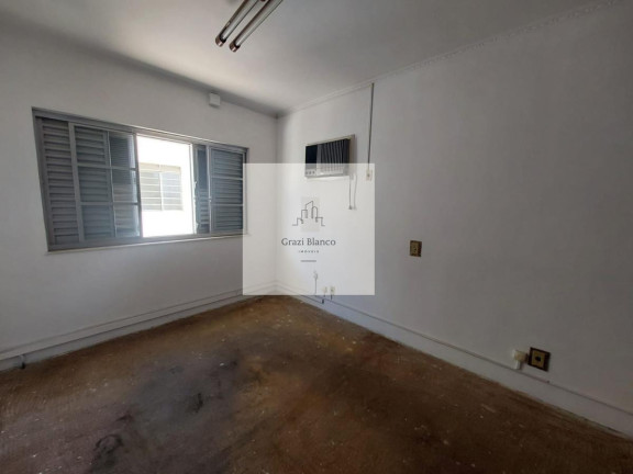 Imagem Casa com 3 Quartos à Venda, 399 m²