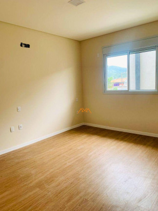 Imagem Casa com 4 Quartos à Venda, 200 m² em Rio Vermelho - Florianópolis Imagem Casa com 4 Quartos à Venda, 200 m² em Rio Vermelho - Florianópolis