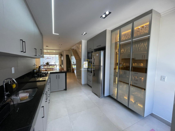 Imagem Casa com 3 Quartos à Venda, 214 m² em Morada De Laranjeiras - Serra Imagem Casa com 3 Quartos à Venda, 214 m² em Morada De Laranjeiras - Serra