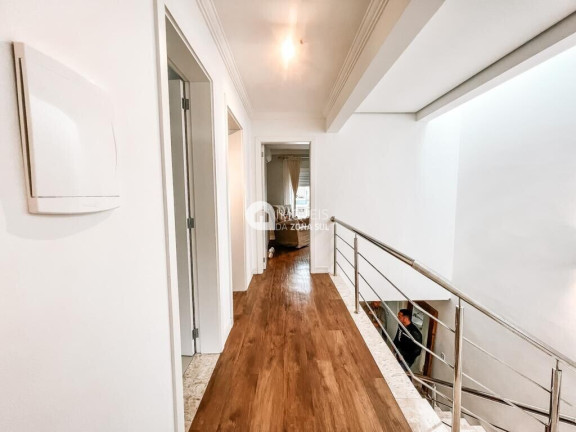Imagem Casa com 3 Quartos à Venda, 151 m²