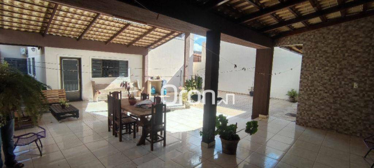 Imagem Sobrado com 4 Quartos à Venda, 375 m² em Setor Jaó - Goiânia Imagem Sobrado com 4 Quartos à Venda, 375 m² em Setor Jaó - Goiânia