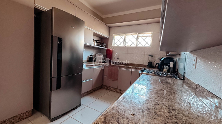 Imagem Casa com 3 Quartos à Venda, 180 m² em Carandá Bosque Ii - Campo Grande Imagem Casa com 3 Quartos à Venda, 180 m² em Carandá Bosque Ii - Campo Grande