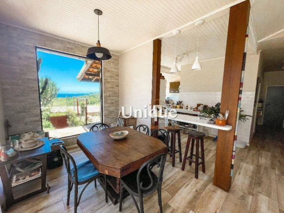 Imagem Casa com 3 Quartos à Venda, 180 m² em Ferradura - Armação Dos Búzios Imagem Casa com 3 Quartos à Venda, 180 m² em Ferradura - Armação Dos Búzios