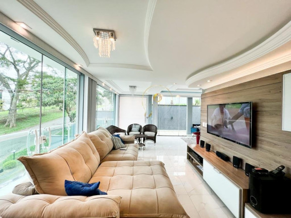 Imagem Casa com 3 Quartos à Venda, 300 m² em Parque Residencial Itapeti - Mogi Das Cruzes Imagem Casa com 3 Quartos à Venda, 300 m² em Parque Residencial Itapeti - Mogi Das Cruzes