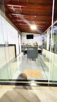 Imagem Casa com 3 Quartos à Venda, 250 m² Imagem Casa com 3 Quartos à Venda, 250 m²
