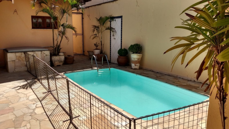 Imagem Casa com 4 Quartos à Venda, 300 m² em Jardim Independência - Taubaté Imagem Casa com 4 Quartos à Venda, 300 m² em Jardim Independência - Taubaté