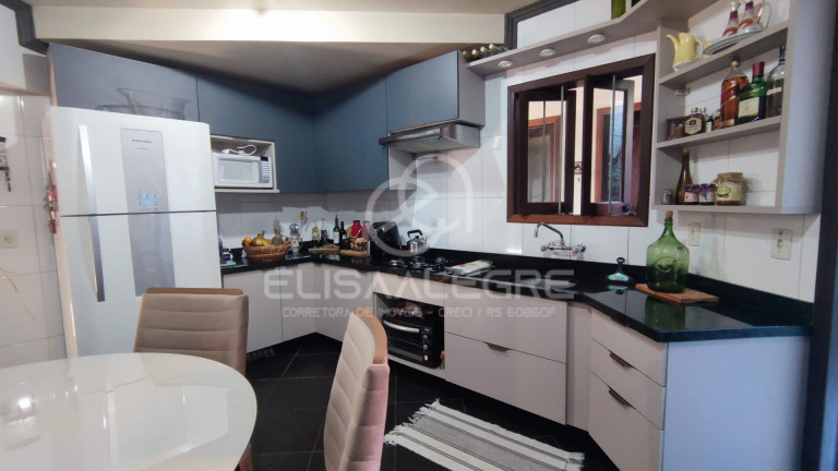 Imagem Sobrado com 3 Quartos à Venda, 174 m² em Nossa Senhora Das Graças - Canoas