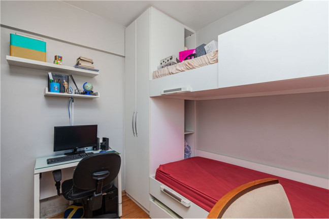 Imagem Imóvel com 2 Quartos à Venda, 73 m² em Menino Deus - Porto Alegre Imagem Imóvel com 2 Quartos à Venda, 73 m² em Menino Deus - Porto Alegre
