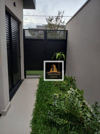 Imagem Casa com 3 Quartos à Venda, 250 m² em Condomínio Residencial Ecopark Bourbon - Caçapava Imagem Casa com 3 Quartos à Venda, 250 m² em Condomínio Residencial Ecopark Bourbon - Caçapava