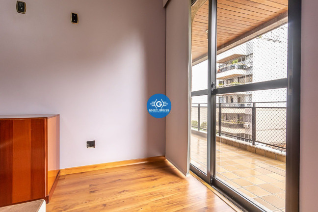 Imagem Flat com 4 Quartos à Venda, 220 m² em Tijuca - Rio De Janeiro Imagem Flat com 4 Quartos à Venda, 220 m² em Tijuca - Rio De Janeiro