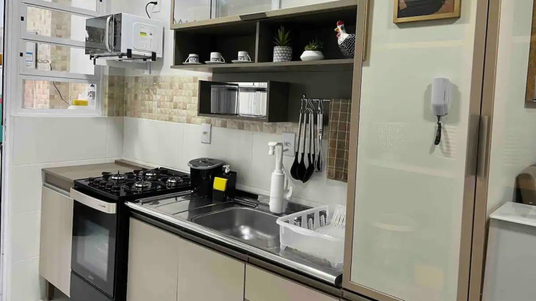Imagem Apartamento com 2 Quartos para Alugar,  em Canasvieiras - Florianópolis