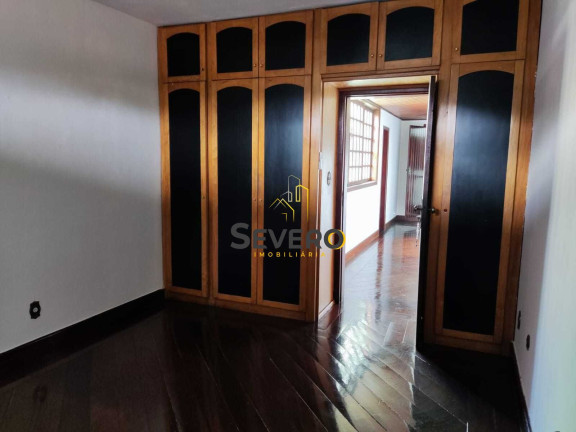 Imagem Casa com 4 Quartos à Venda, 500 m² em Centro - São Gonçalo