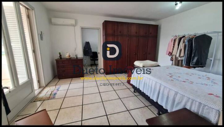 Imagem Casa com 4 Quartos à Venda, 284 m² em Camobi - Santa Maria