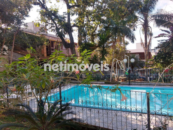 Imagem Casa com 6 Quartos à Venda, 817 m² em Trindade - Florianópolis Imagem Casa com 6 Quartos à Venda, 817 m² em Trindade - Florianópolis