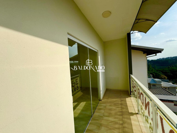 Imagem Casa com 3 Quartos à Venda, 185 m² em Centro - Extrema Imagem Casa com 3 Quartos à Venda, 185 m² em Centro - Extrema