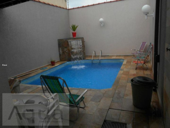 Casa com 3 Quartos à Venda, 211 m² em Guilhermina - Praia Grande