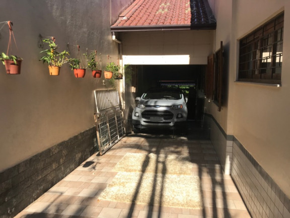Imagem Casa com 4 Quartos à Venda, 230 m² em Jardim Itu - Porto Alegre