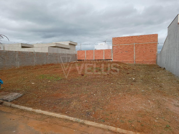 Imagem Terreno à Venda, 160 m² em Villaggio Di Capri - Itapetininga Imagem Terreno à Venda, 160 m² em Villaggio Di Capri - Itapetininga
