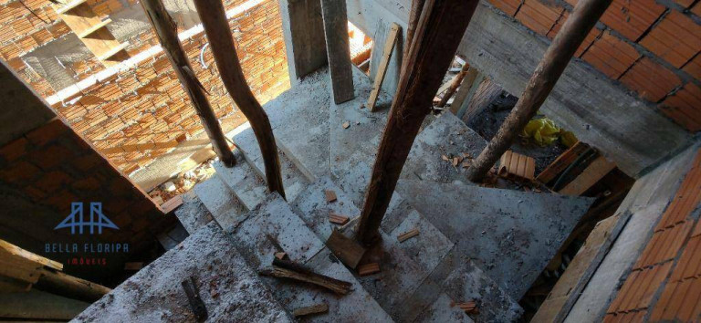 Imagem Casa com 3 Quartos à Venda, 184 m² em Lagoa Da Conceição - Florianópolis Imagem Casa com 3 Quartos à Venda, 184 m² em Lagoa Da Conceição - Florianópolis