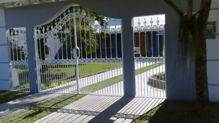 Imagem Casa com 3 Quartos para Alugar,  em Guaratiba - Rio De Janeiro