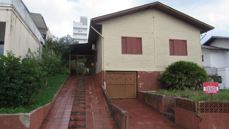 Imagem Casa com 4 Quartos à Venda, 150 m² em Centro - Concórdia Imagem Casa com 4 Quartos à Venda, 150 m² em Centro - Concórdia
