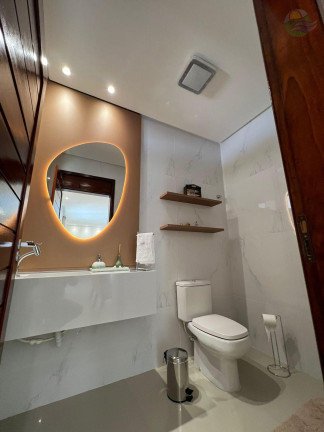 Imagem Casa com 3 Quartos à Venda, 305 m² Imagem Casa com 3 Quartos à Venda, 305 m²