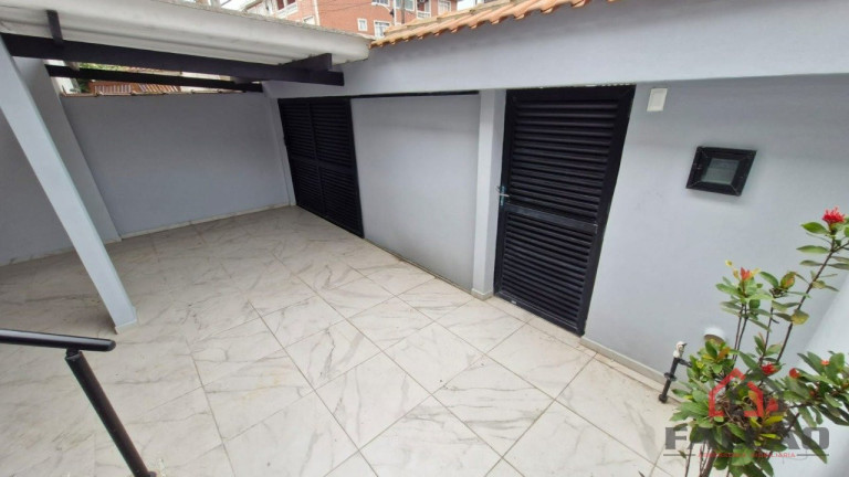 Imagem Sobrado com 2 Quartos à Venda, 150 m² em Centro - São Vicente Imagem Sobrado com 2 Quartos à Venda, 150 m² em Centro - São Vicente