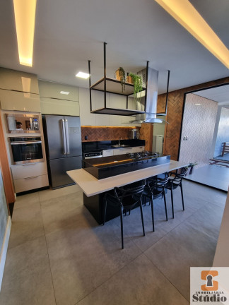 Imagem Casa com 4 Quartos à Venda, 360 m² em Papagaio - Feira De Santana Imagem Casa com 4 Quartos à Venda, 360 m² em Papagaio - Feira De Santana