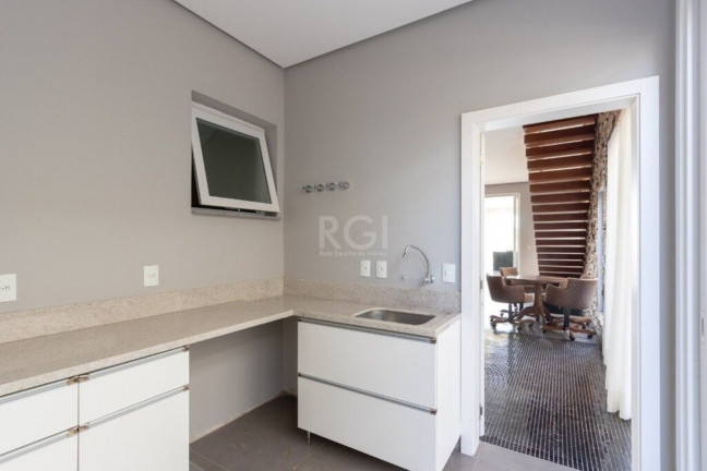 Imagem Imóvel com 4 Quartos à Venda, em Belém Novo - Porto Alegre Imagem Imóvel com 4 Quartos à Venda, em Belém Novo - Porto Alegre