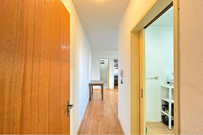 Imagem Imóvel com 1 Quarto à Venda, 38 m² em Santo Antônio - Porto Alegre Imagem Imóvel com 1 Quarto à Venda, 38 m² em Santo Antônio - Porto Alegre