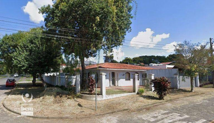 Casa com 3 Quartos à Venda, 228 m² em Jardim Social - Curitiba