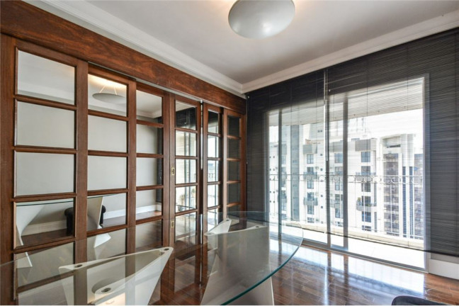 Imagem Imóvel com 2 Quartos à Venda, 144 m² em Moema - São Paulo Imagem Imóvel com 2 Quartos à Venda, 144 m² em Moema - São Paulo
