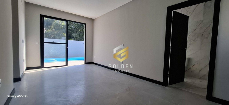 Imagem Casa com 3 Quartos à Venda, 180 m² em Santa Regina - Camboriú Imagem Casa com 3 Quartos à Venda, 180 m² em Santa Regina - Camboriú