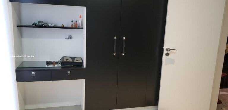 Imagem Casa à Venda, em São Paulo 2 - Cotia Imagem Casa à Venda, em São Paulo 2 - Cotia