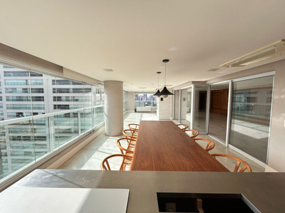 Apartamento com 3 Quartos à Venda, 335 m² em Moema - São Paulo