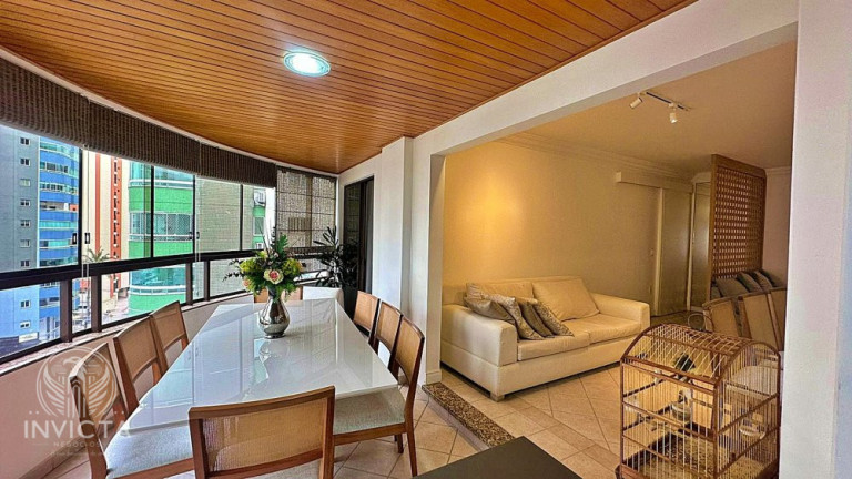 Imagem Apartamento com 2 Quartos à Venda, 97 m² em Centro - Balneário Camboriú Imagem Apartamento com 2 Quartos à Venda, 97 m² em Centro - Balneário Camboriú