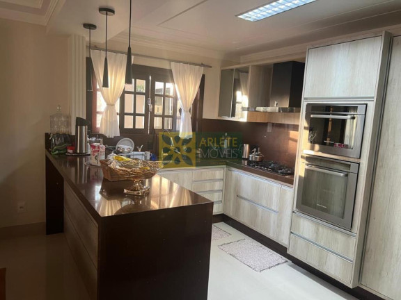 Imagem Casa com 4 Quartos à Venda, 180 m² em Centro - Porto Belo Imagem Casa com 4 Quartos à Venda, 180 m² em Centro - Porto Belo