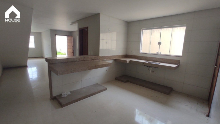 Imagem Casa com 3 Quartos à Venda, 180 m² em Itapebussu - Guarapari Imagem Casa com 3 Quartos à Venda, 180 m² em Itapebussu - Guarapari