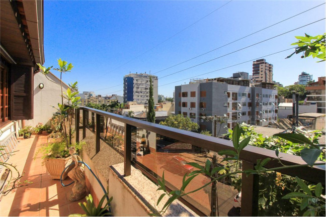 Imagem Apartamento com 3 Quartos à Venda, 157 m² em Petrópolis - Porto Alegre Imagem Apartamento com 3 Quartos à Venda, 157 m² em Petrópolis - Porto Alegre