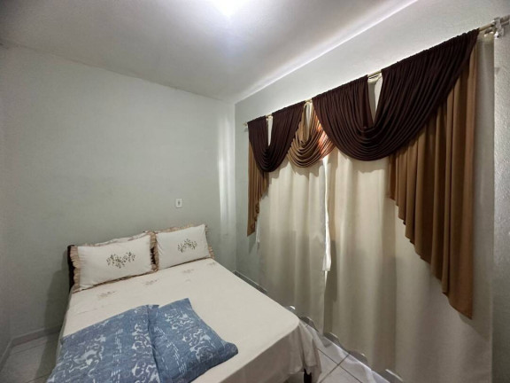 Imagem Casa com 6 Quartos à Venda, 200 m² em Centro - Balneário Barra Do Sul Imagem Casa com 6 Quartos à Venda, 200 m² em Centro - Balneário Barra Do Sul