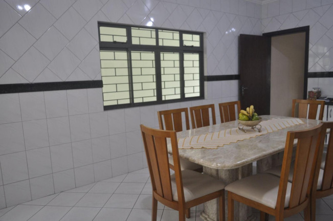 Imagem Casa com 3 Quartos à Venda, 180 m² em Alto Boqueirão - Curitiba
